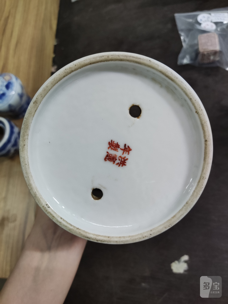 清 粉彩花卉纹花盆 - 图5